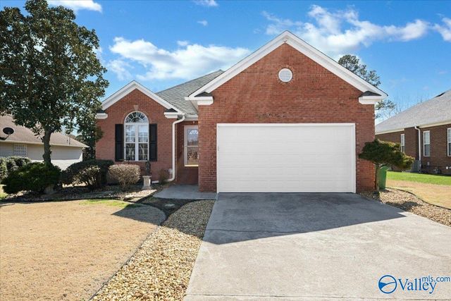74 Saint Michael Way NE, Hanceville, AL 35077