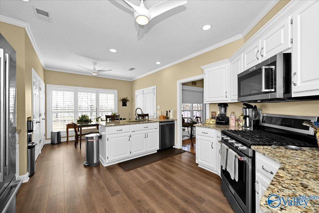 74 Saint Michael Way NE, Hanceville, AL 35077