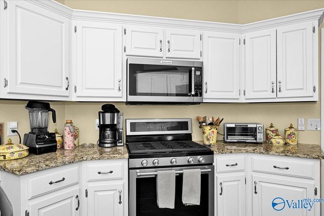 74 Saint Michael Way NE, Hanceville, AL 35077