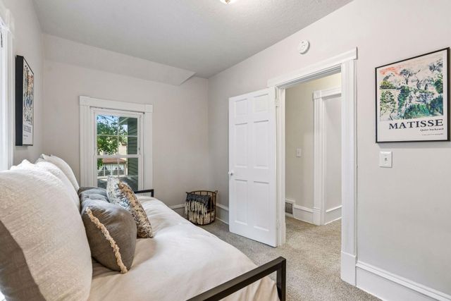 817 26th Avenue NE, Minneapolis, MN 55418