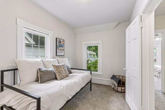 817 26th Avenue NE, Minneapolis, MN 55418