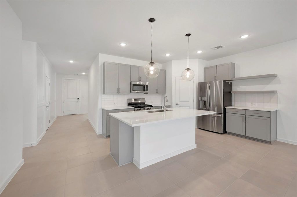 468 East Rose Marie Lane, Montgomery, TX 77356