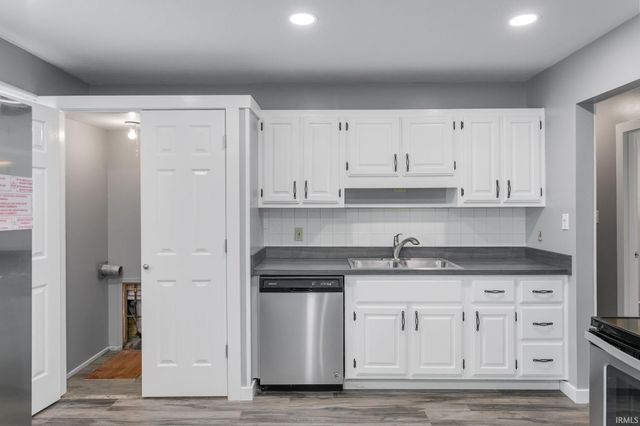 52650 Santa Monica Drive, Granger, IN 46530