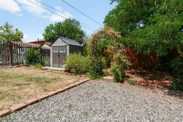 382 Zion Street, Aurora, CO 80011