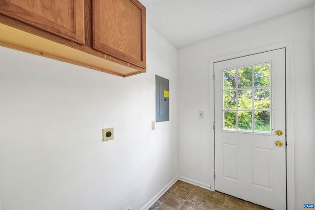 2445 EASTHAM RD, Bumpass, VA 23024