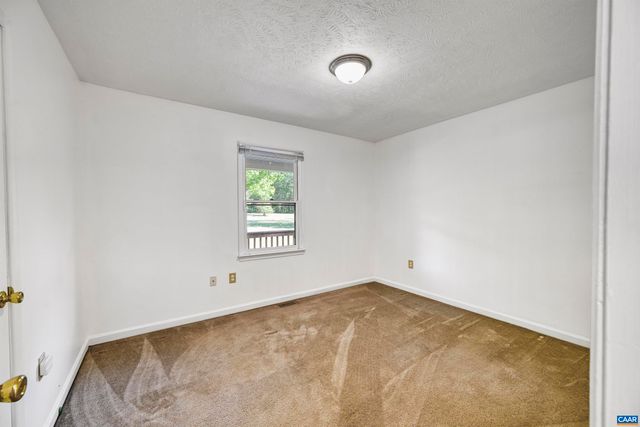 2445 EASTHAM RD, Bumpass, VA 23024