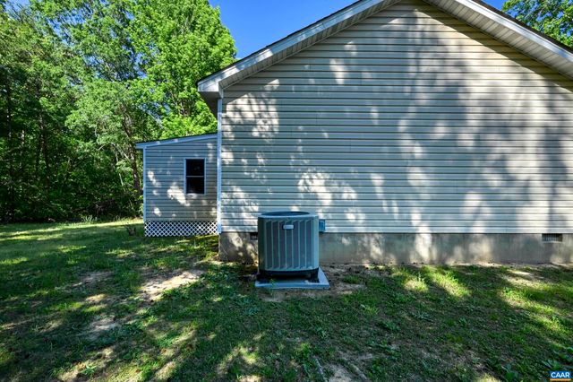 2445 EASTHAM RD, Bumpass, VA 23024