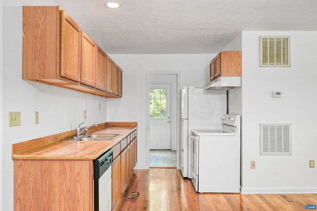 2445 EASTHAM RD, Bumpass, VA 23024