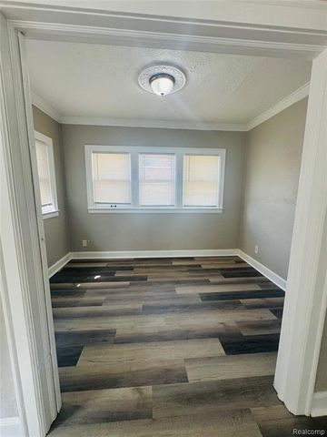 17523 Santa Barbara Drive, Detroit, MI 48221