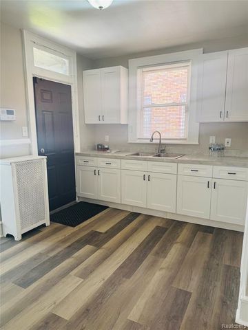 17523 Santa Barbara Drive, Detroit, MI 48221