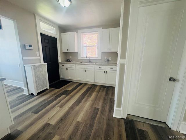 17523 Santa Barbara Drive, Detroit, MI 48221