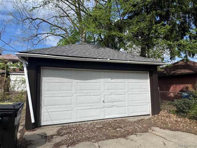 17523 Santa Barbara Drive, Detroit, MI 48221