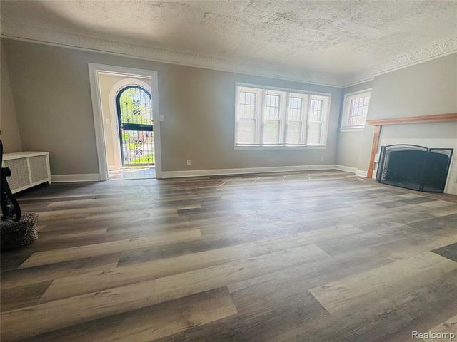 17523 Santa Barbara Drive, Detroit, MI 48221