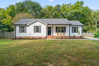 2416 Canterbury Chase, Murfreesboro, TN 37128