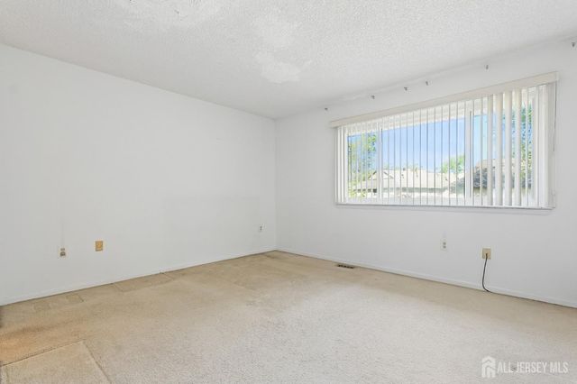 265 Hampshire Drive, Plainsboro, NJ 08536