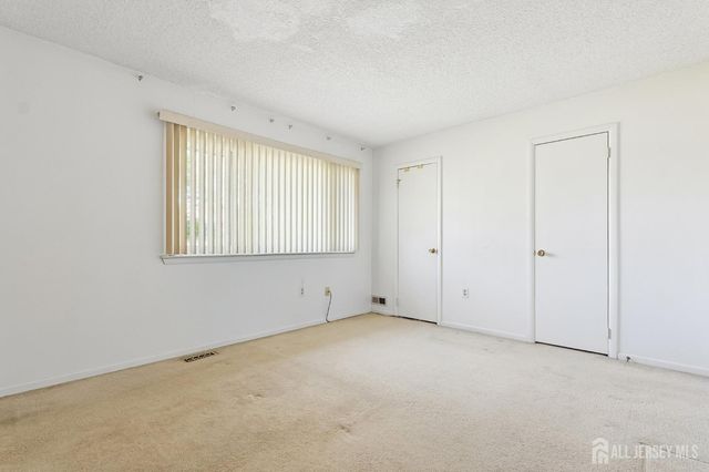 265 Hampshire Drive, Plainsboro, NJ 08536