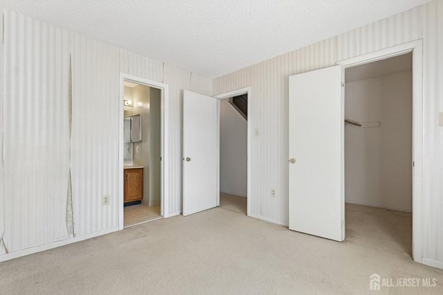 265 Hampshire Drive, Plainsboro, NJ 08536