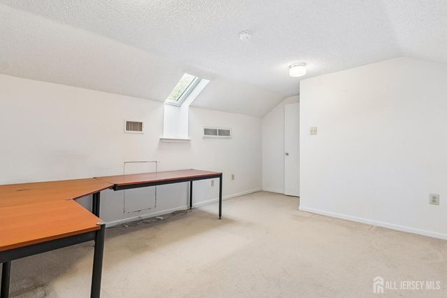 265 Hampshire Drive, Plainsboro, NJ 08536