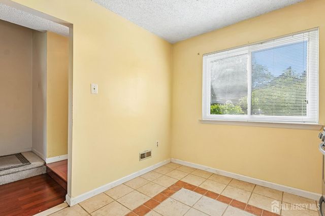 265 Hampshire Drive, Plainsboro, NJ 08536