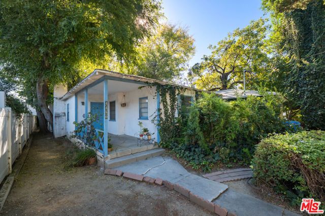 4480 Colbath Avenue, Los Angeles, CA 91423