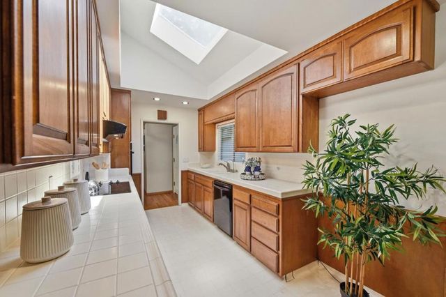 18961 Fernbrook Court, Saratoga, CA 95070