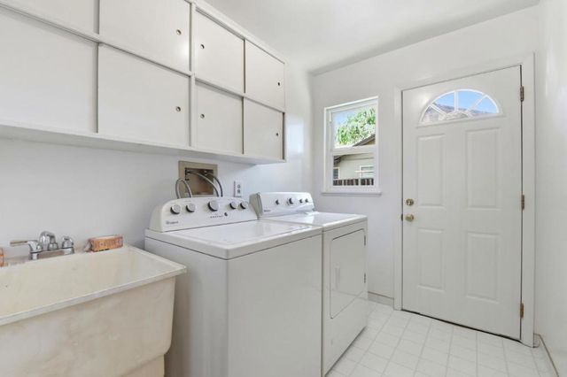18961 Fernbrook Court, Saratoga, CA 95070