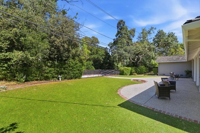 18961 Fernbrook Court, Saratoga, CA 95070