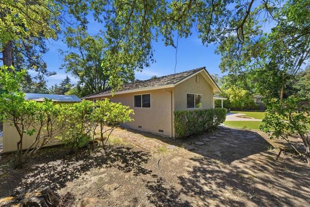 18961 Fernbrook Court, Saratoga, CA 95070