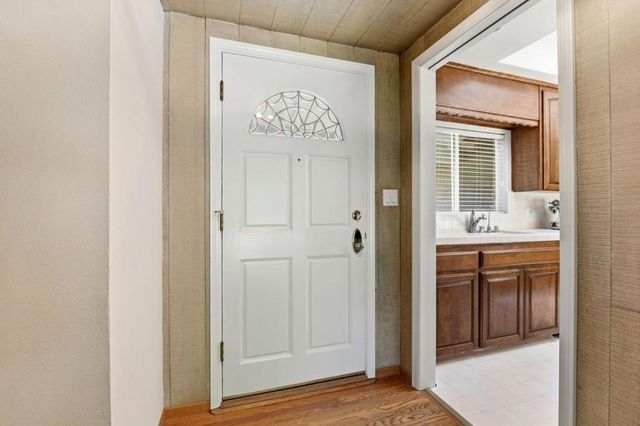 18961 Fernbrook Court, Saratoga, CA 95070