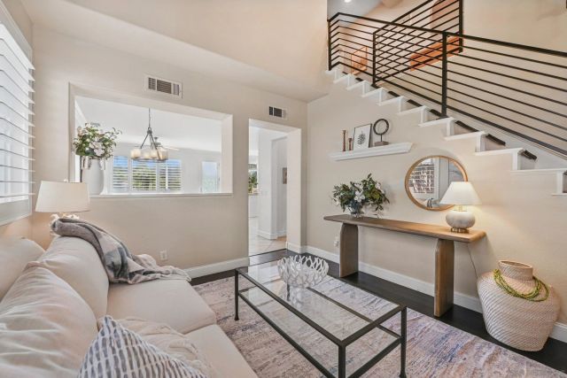 8283 Bryn Glen Way, San Diego, CA 92129