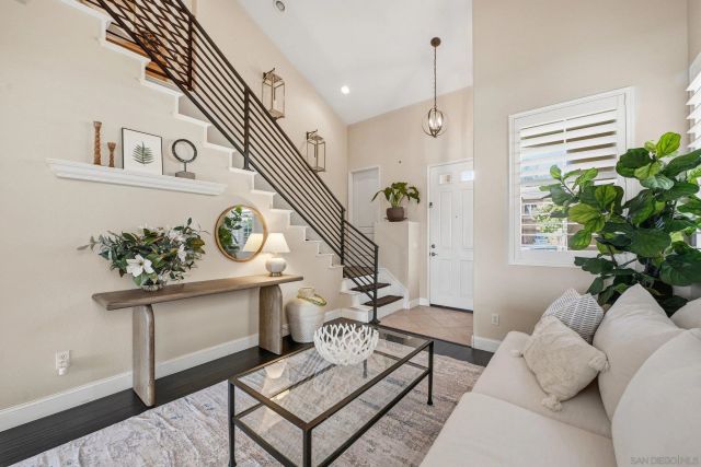 8283 Bryn Glen Way, San Diego, CA 92129