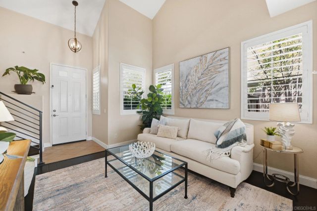 8283 Bryn Glen Way, San Diego, CA 92129