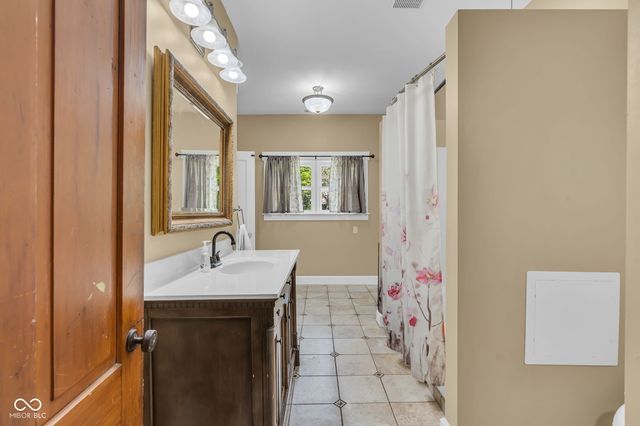 509 E Wabash Avenue, Crawfordsville, IN 47933