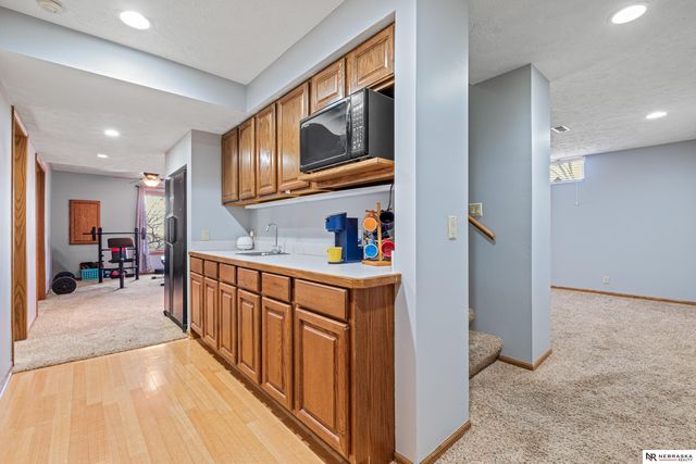 14032 Seward Street, Omaha, NE 68154