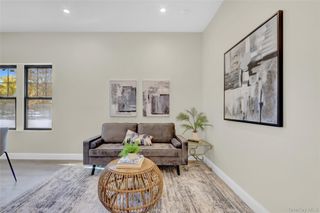 610 Jericho Turnpike, New Hyde Park, NY 11040