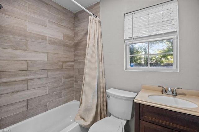 2509 Evergreen PL, Portsmouth, VA 23704
