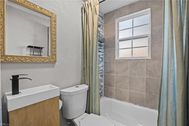 2509 Evergreen PL, Portsmouth, VA 23704
