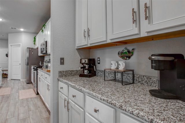 2820 Brittlebush Drive, Fort Worth, TX 76108