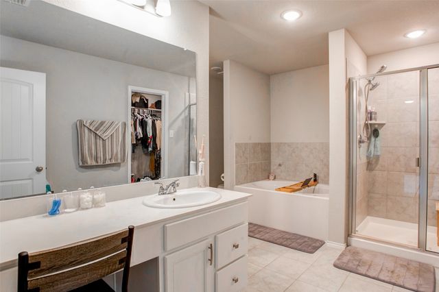 2820 Brittlebush Drive, Fort Worth, TX 76108