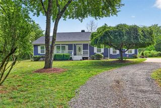 195 Phillips Drive, Cleveland, GA 30528