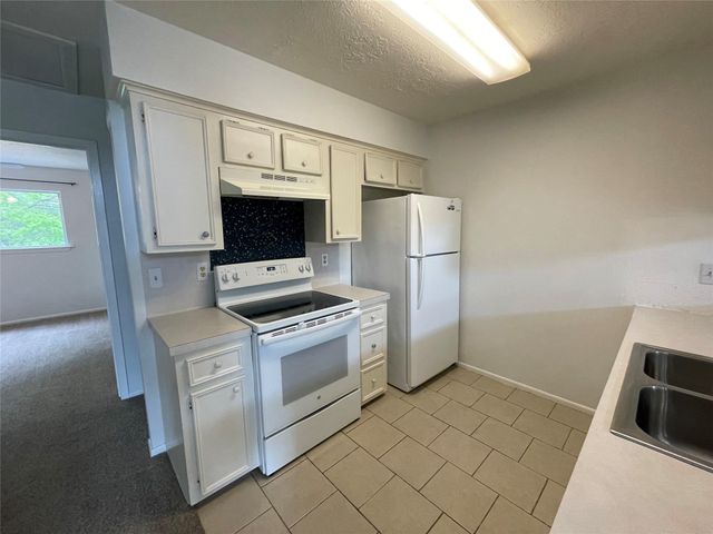 2 A Thunderbird, Panorama Village, TX 77304