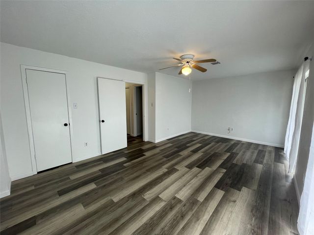 2 A Thunderbird, Panorama Village, TX 77304
