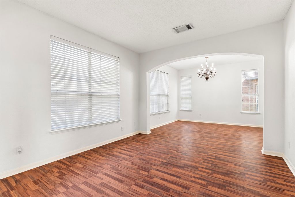 1184 Courtney Lane, Lewisville, TX 75077 — photo 4