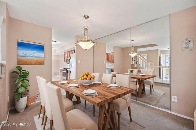 28 Vassar Place, Morganville, NJ 07751