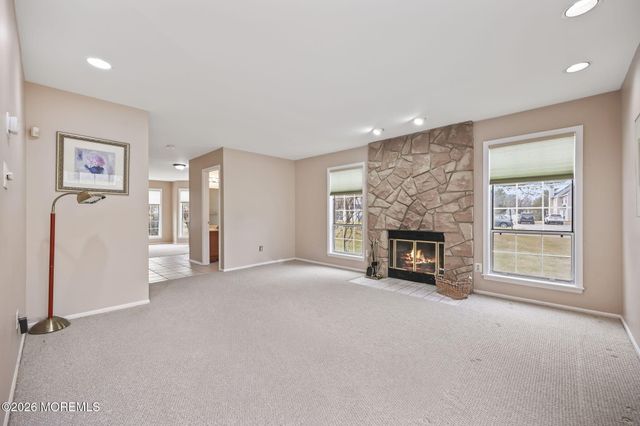 28 Vassar Place, Morganville, NJ 07751