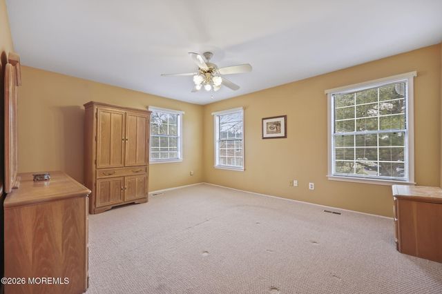 28 Vassar Place, Morganville, NJ 07751