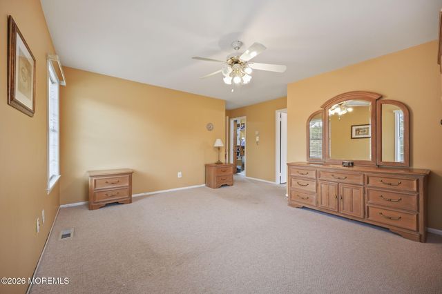 28 Vassar Place, Morganville, NJ 07751