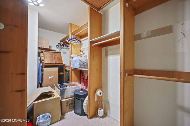 28 Vassar Place, Morganville, NJ 07751