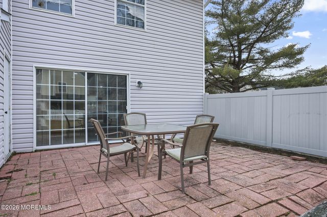 28 Vassar Place, Morganville, NJ 07751