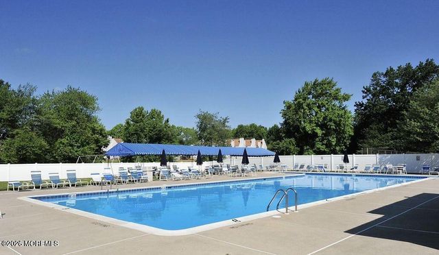 28 Vassar Place, Morganville, NJ 07751